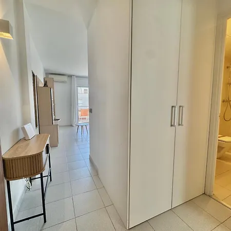 Puig Rom 106 Apartment *